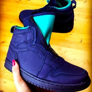 🌈Nike Air Jordan 1 Retro High Blackened Blue sz 8
